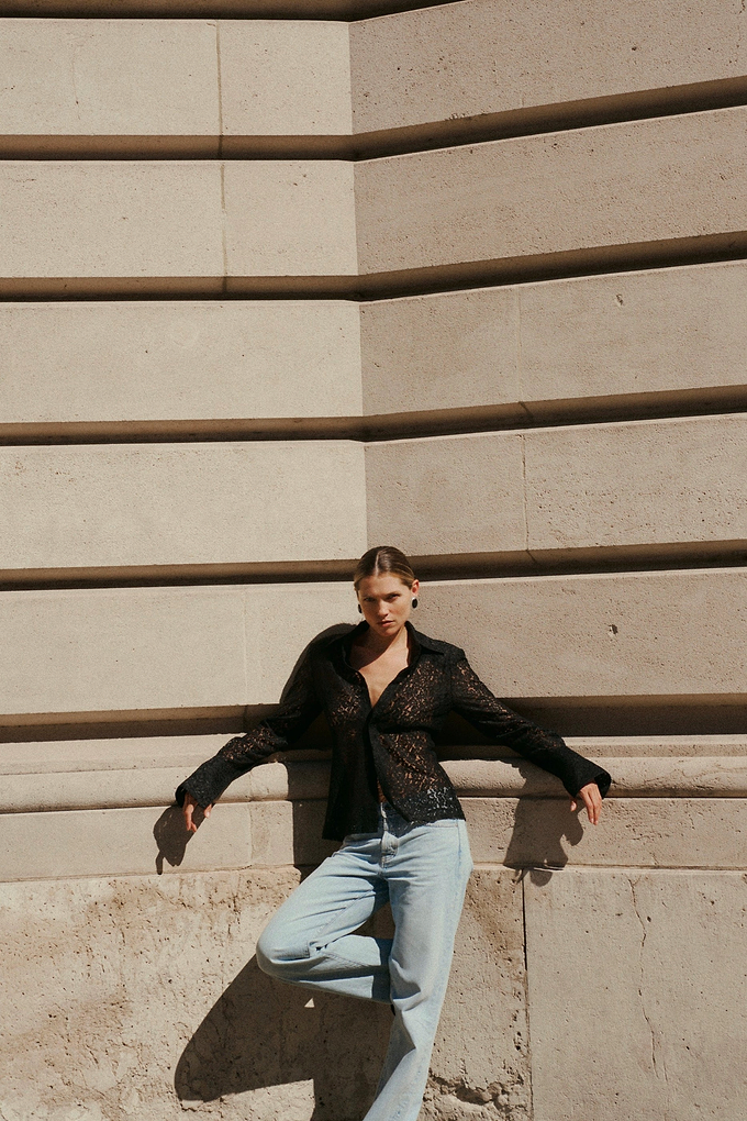 The Relaxed Low Rise Jean (Lived in Medium)