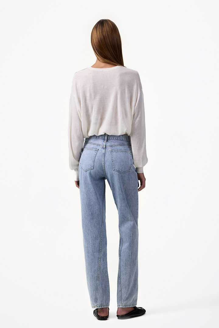 The Relaxed Twist Jean (90s Medium)