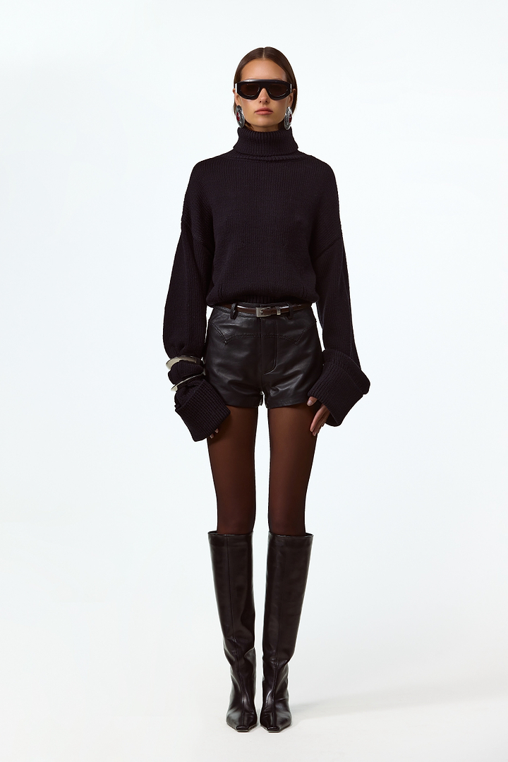 The Leather Hot Short (Black)