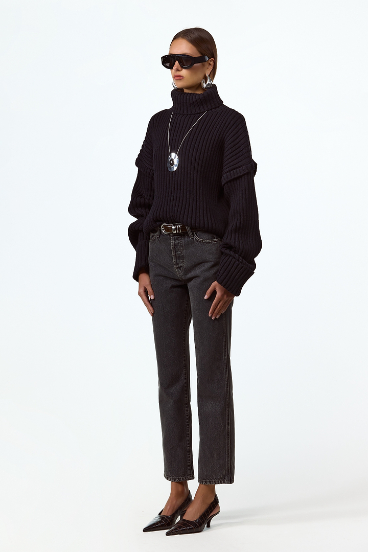 The Straight Ankle Jean (Stone Black)