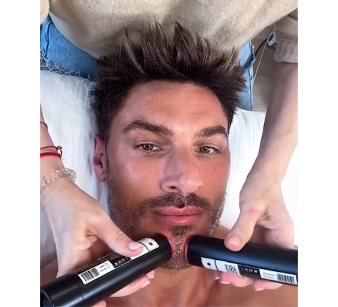Actors using LYMA Laser before the Golden Globes red carpet