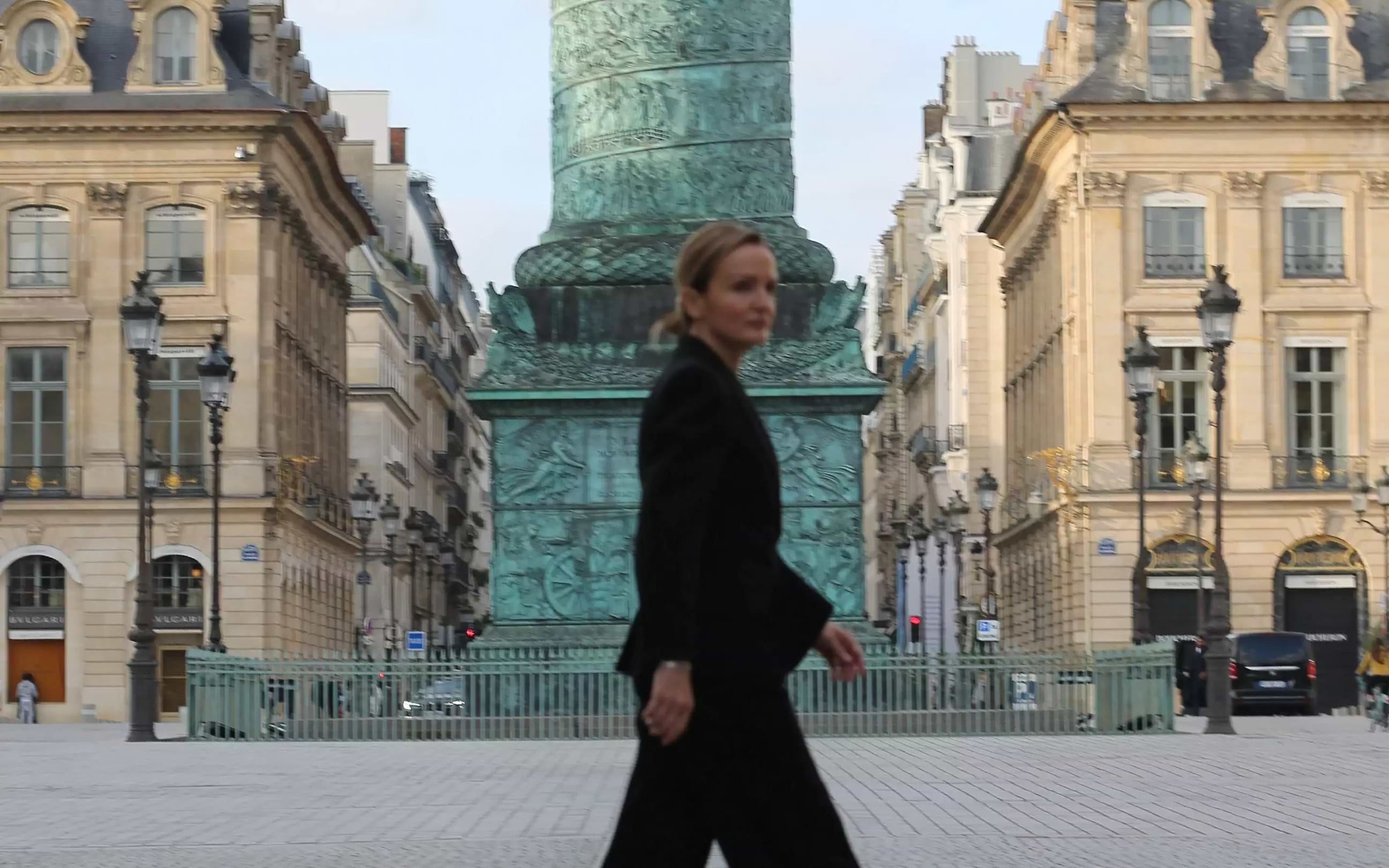 Lucy Goff walking in London