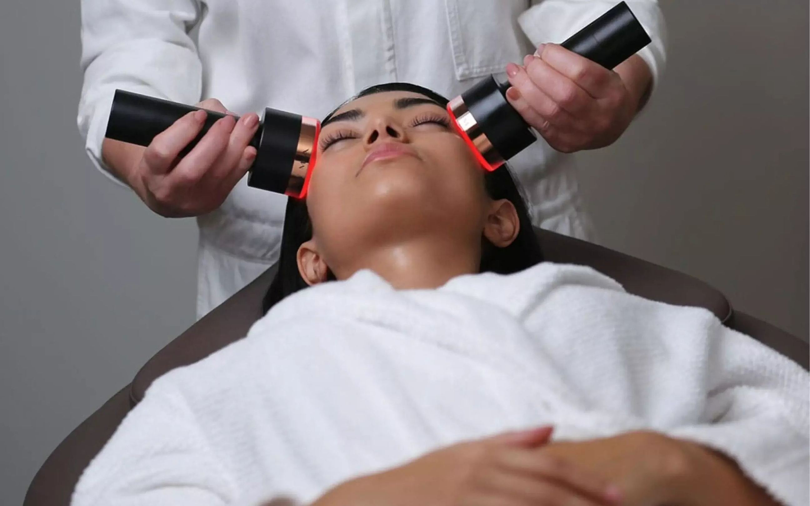 LYMA Laser Pro in dermatologist clinic for melasma treatment