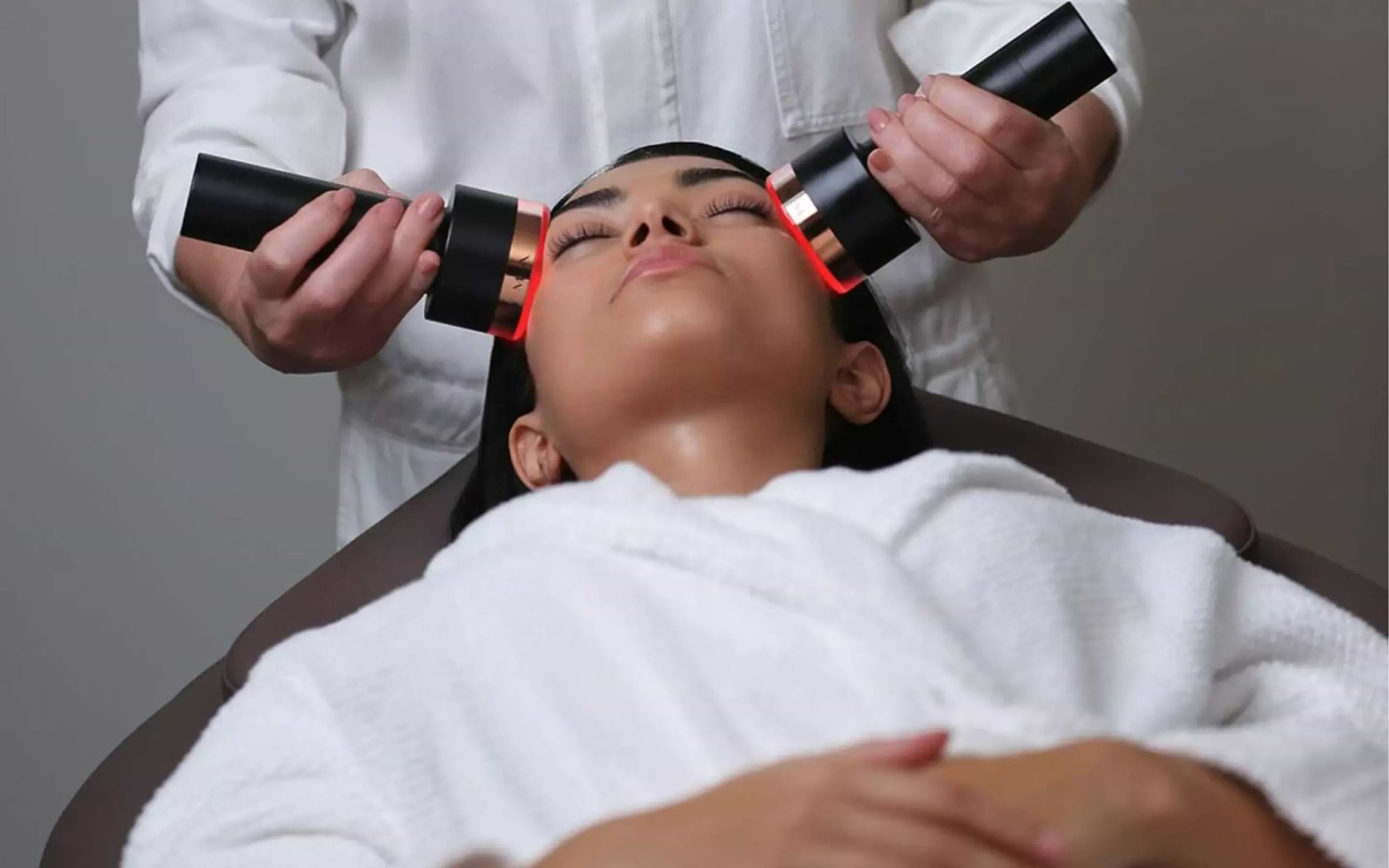 LYMA Laser Pro in dermatologist clinic for melasma treatment