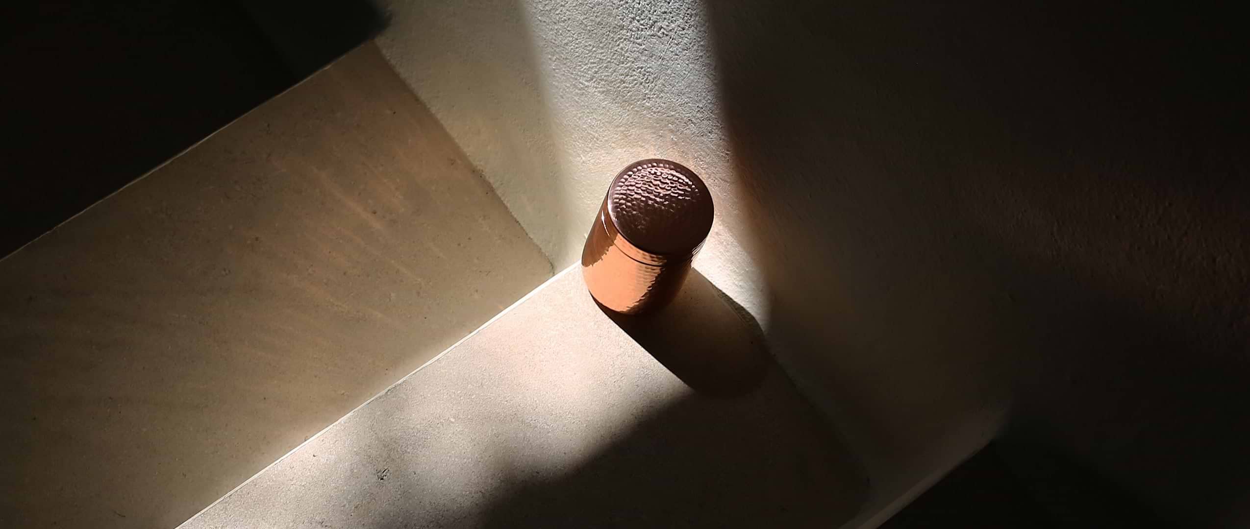 LYMA pills vessel with shade