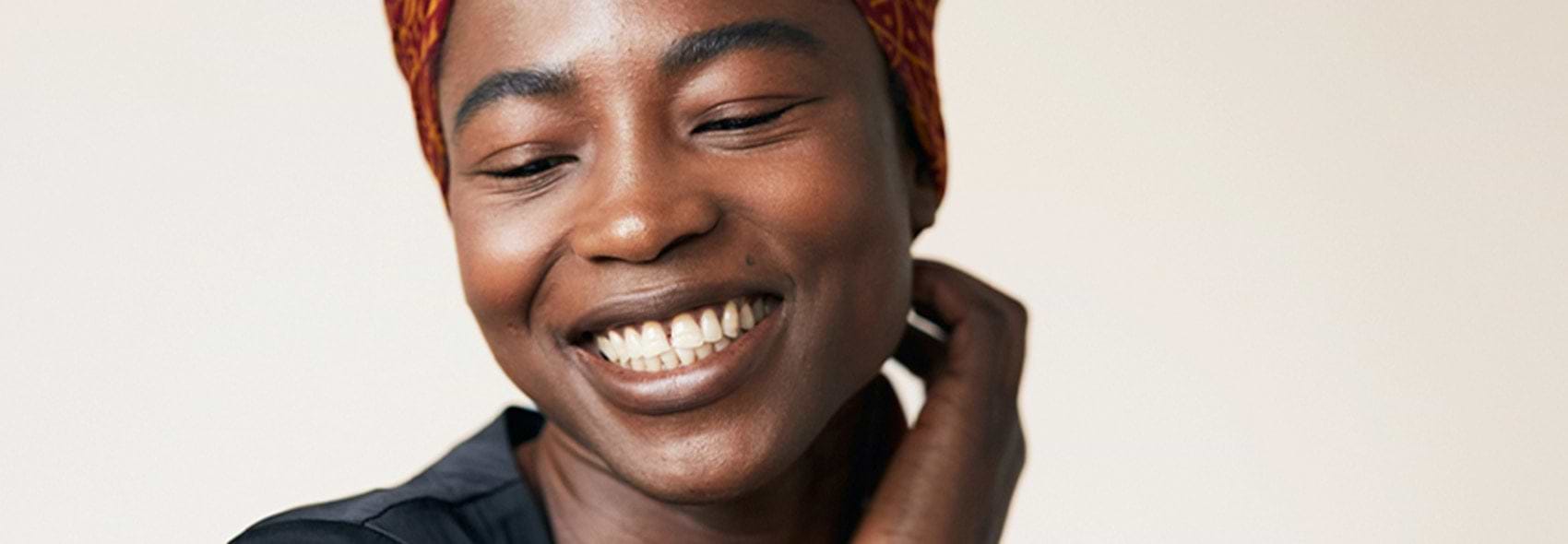 Caroteneoids glowing dark skin
