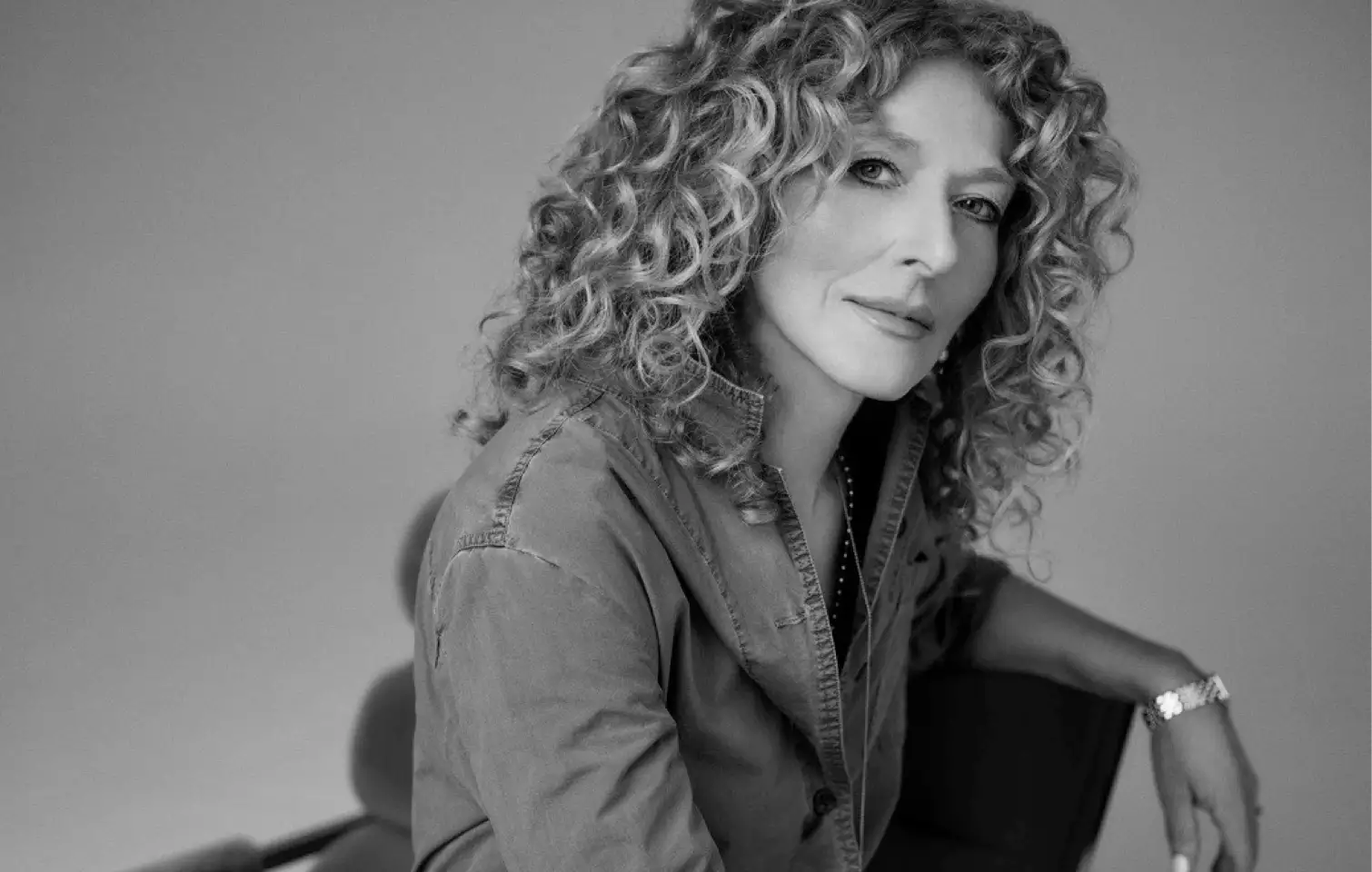 Kelly Hoppen using LYMA Laser PRO in her studio