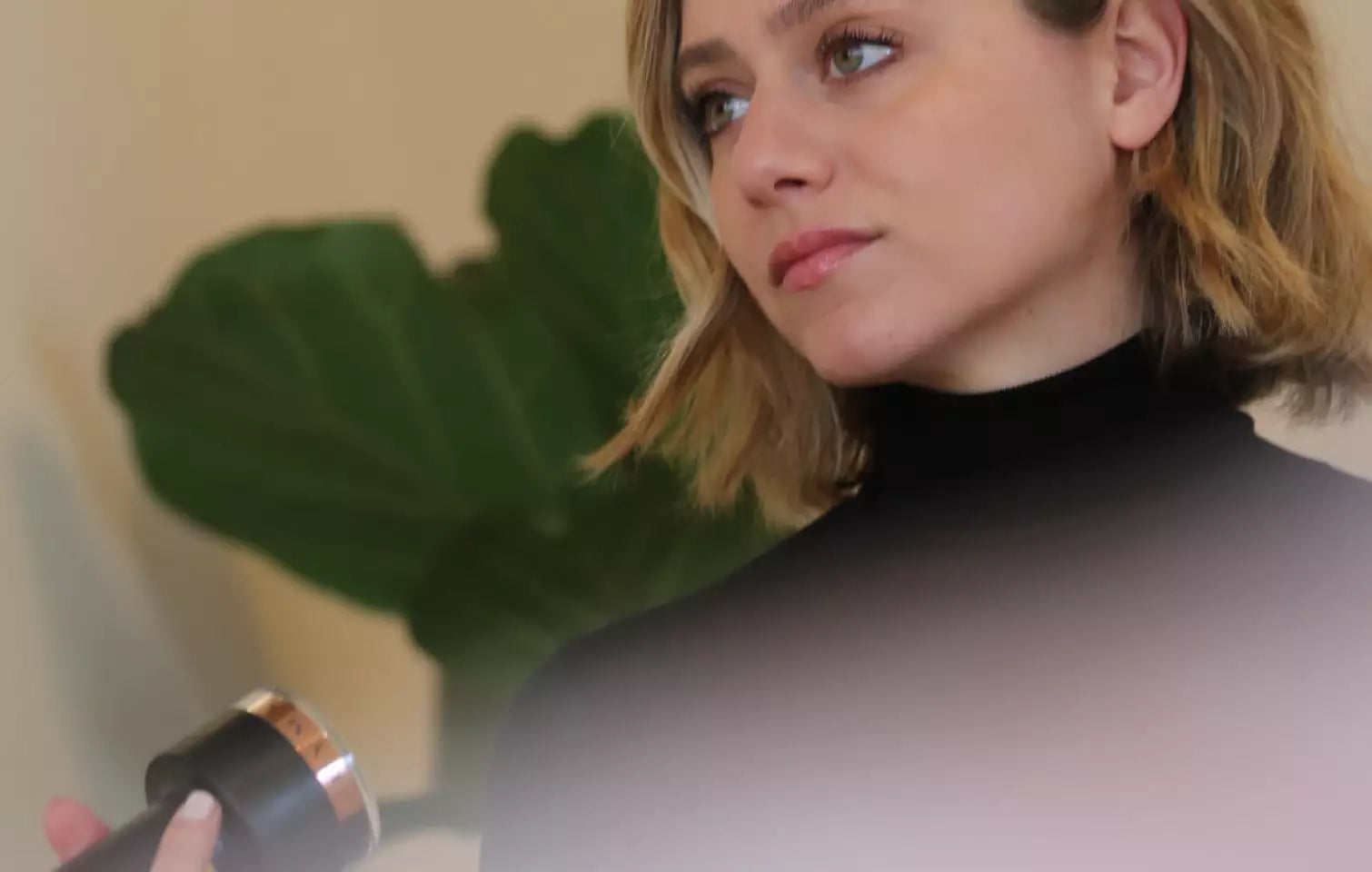 Guendalina SkinSculpter using LYMA Laser PRO in Notting Hill facial treatment
