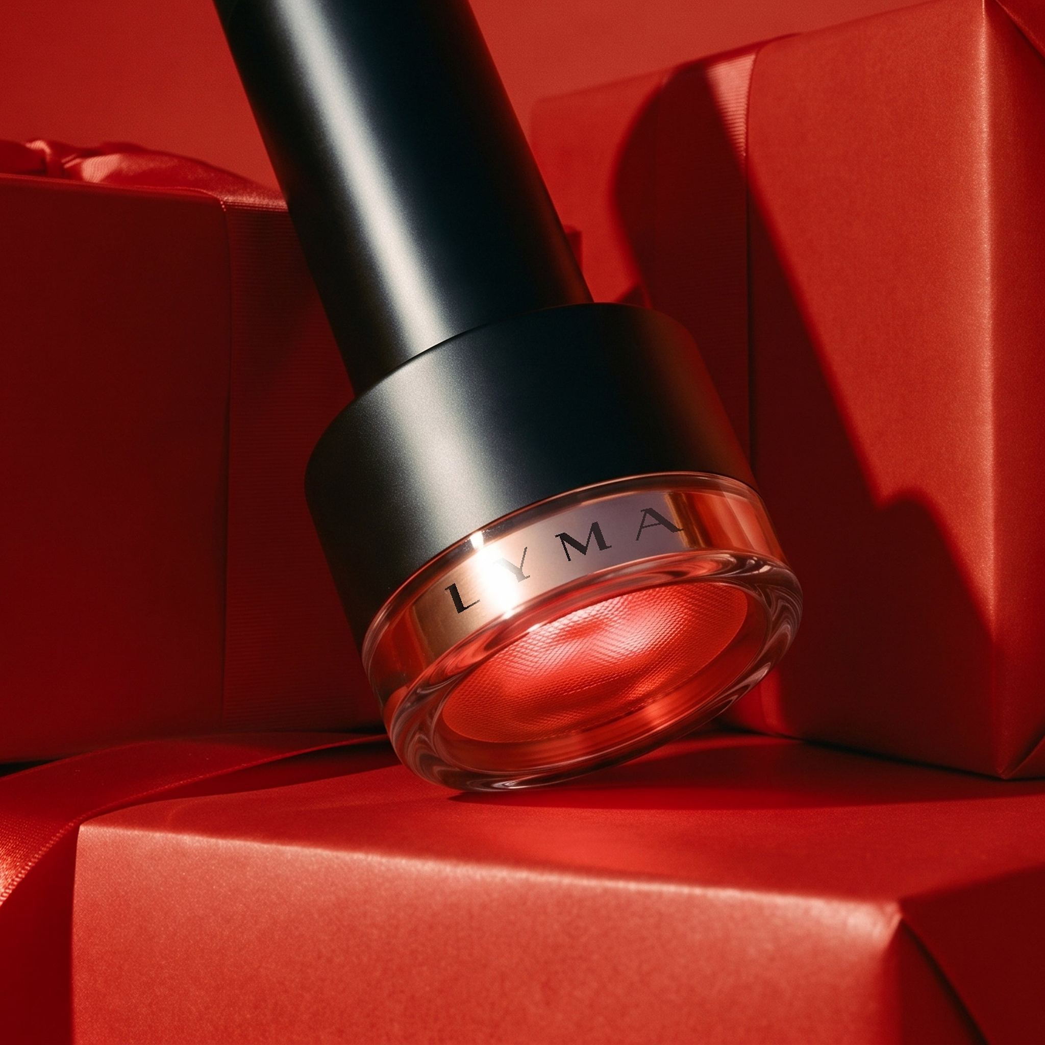 LYMA Laser Pro - LYMA's breakthrough cold laser technology. Younger skin. Bigger lens. Faster results.