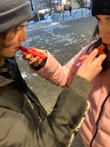 Vaping In A Relationship