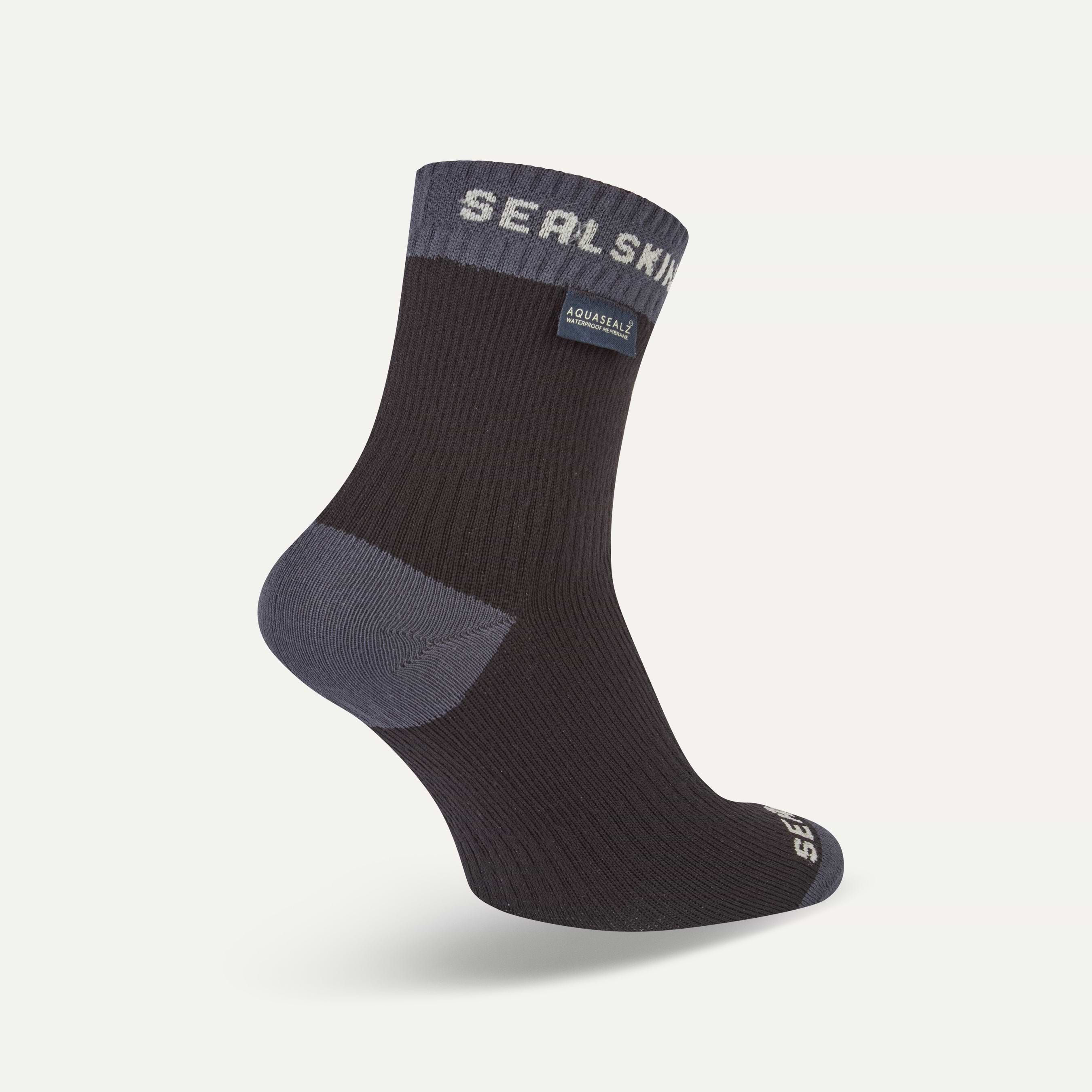 wretham - black - back