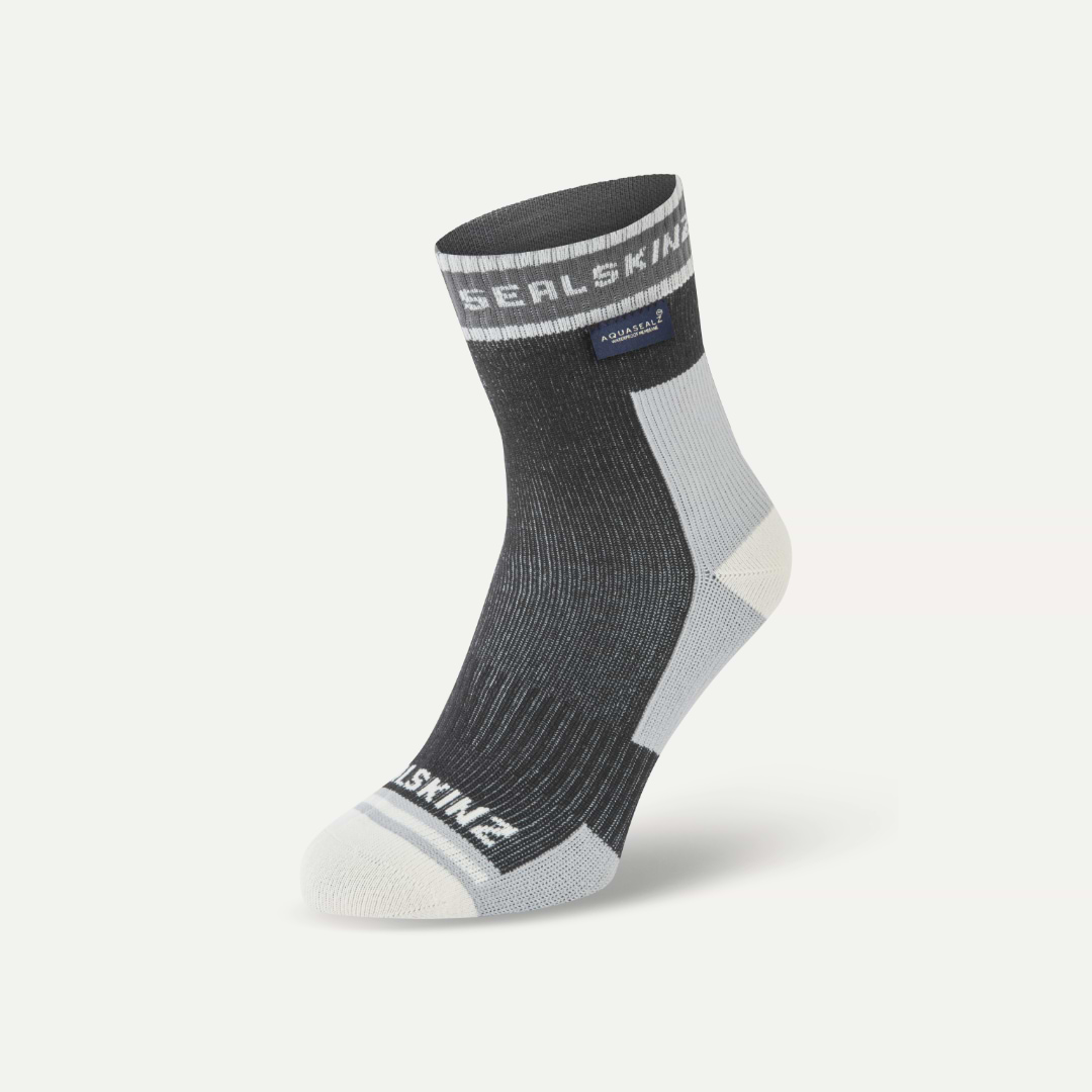 holverstone kids - black - front