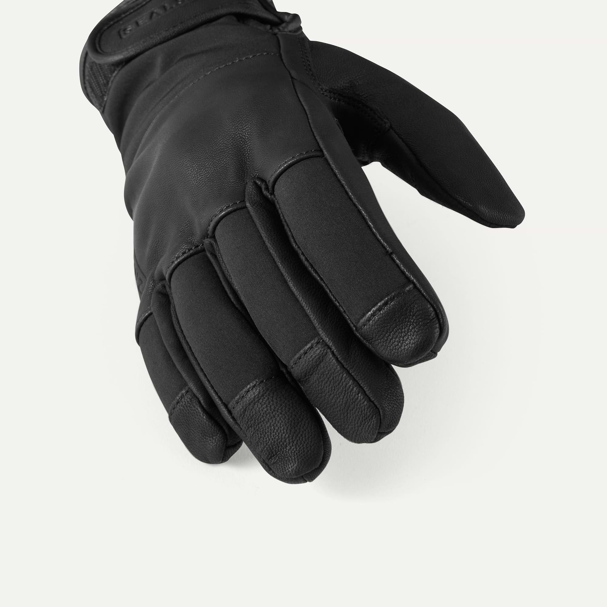 Sealskinz Walcott Waterproof Cold Weather Glove with Fusion Control, Black / S