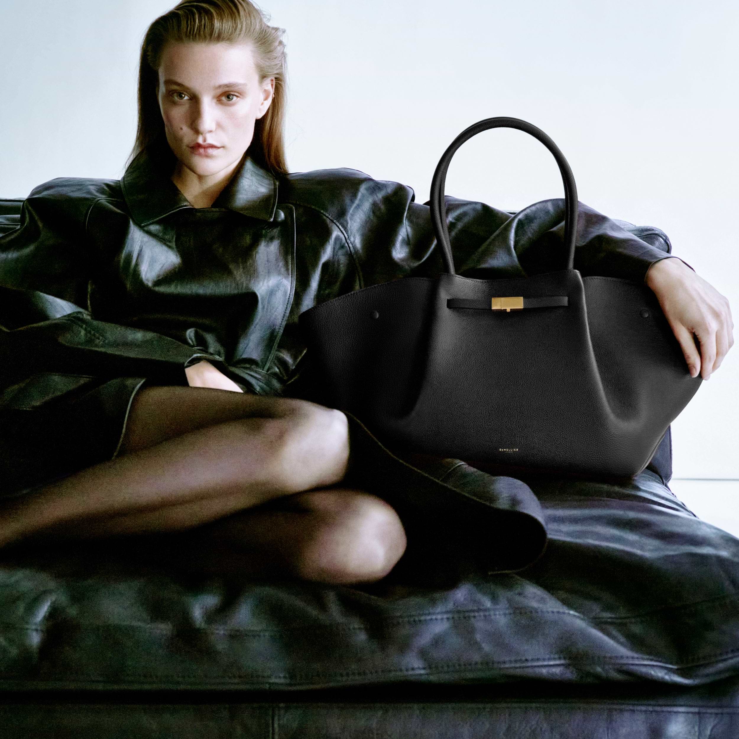 The New York | Black Small Grain | DeMellier