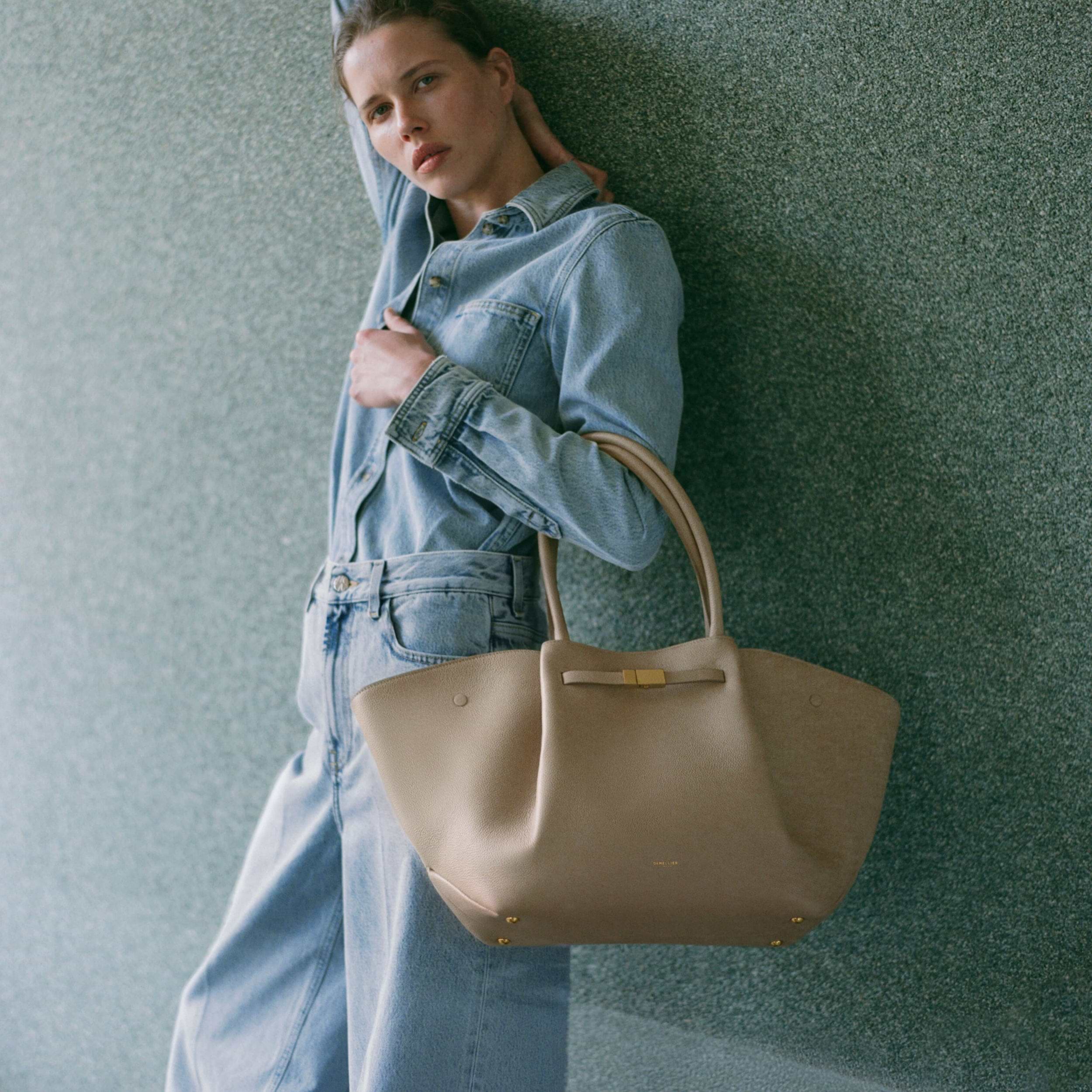 The New York | Light Taupe Small Grain | DeMellier