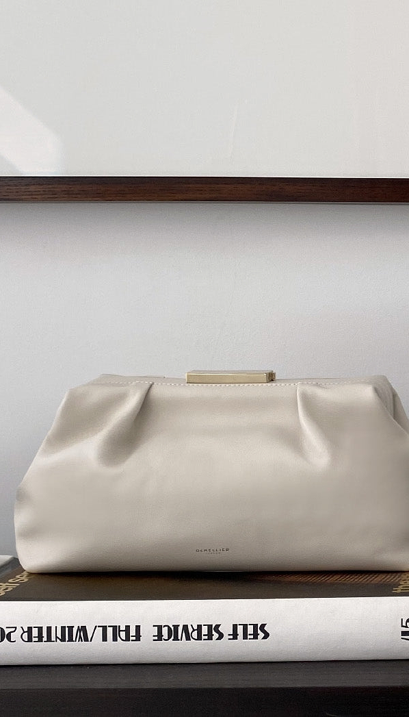 2ndary_image_ _blog_post_ _Mireia_At_Home62