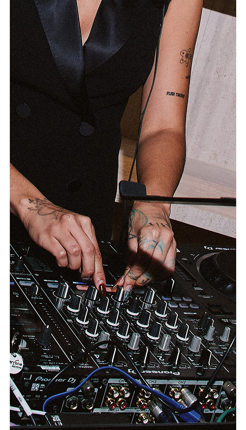 800x1400_ _HERO_MOB_DJ