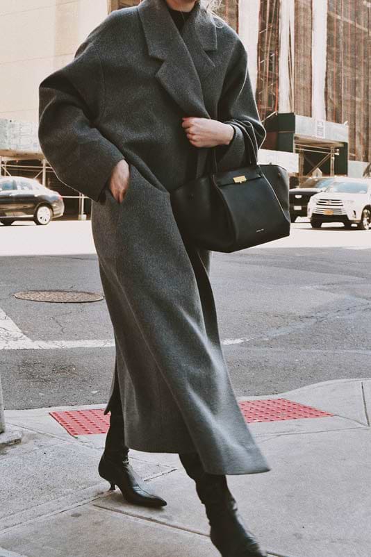 ChristieTyler_Midi New York black small grain1