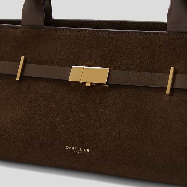 The New York Shoulder