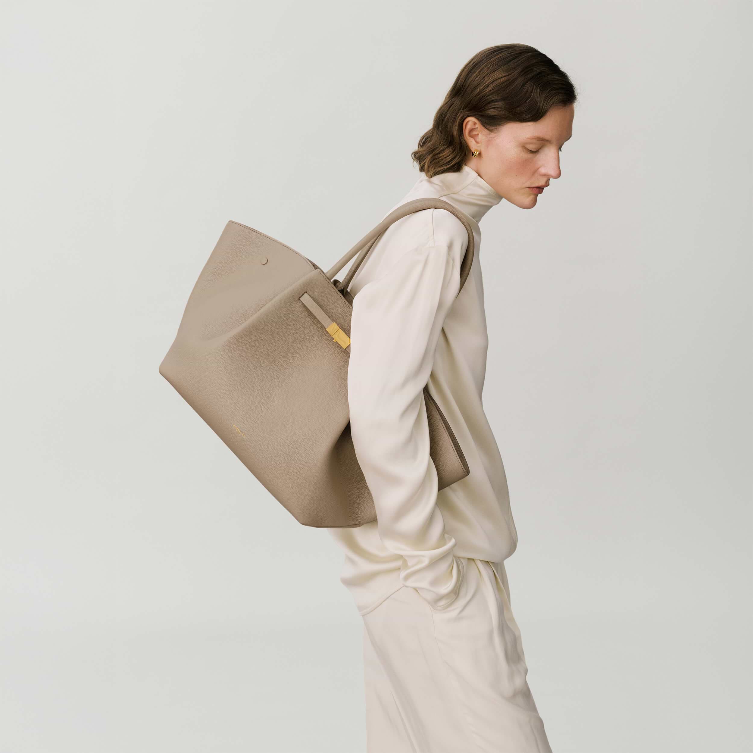 The New York | Light Taupe Small Grain | DeMellier