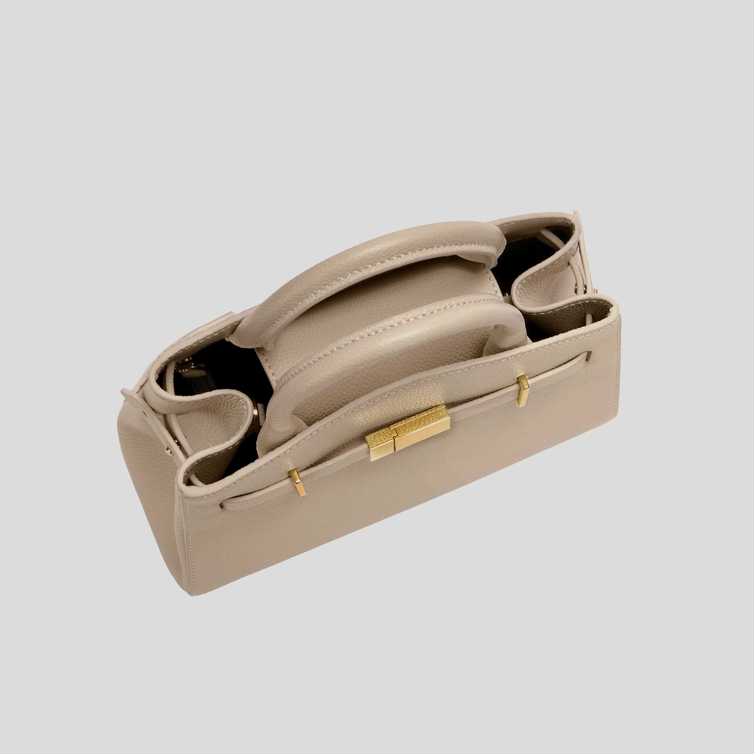 The Small Hudson | Light Taupe Small Grain | DeMellier