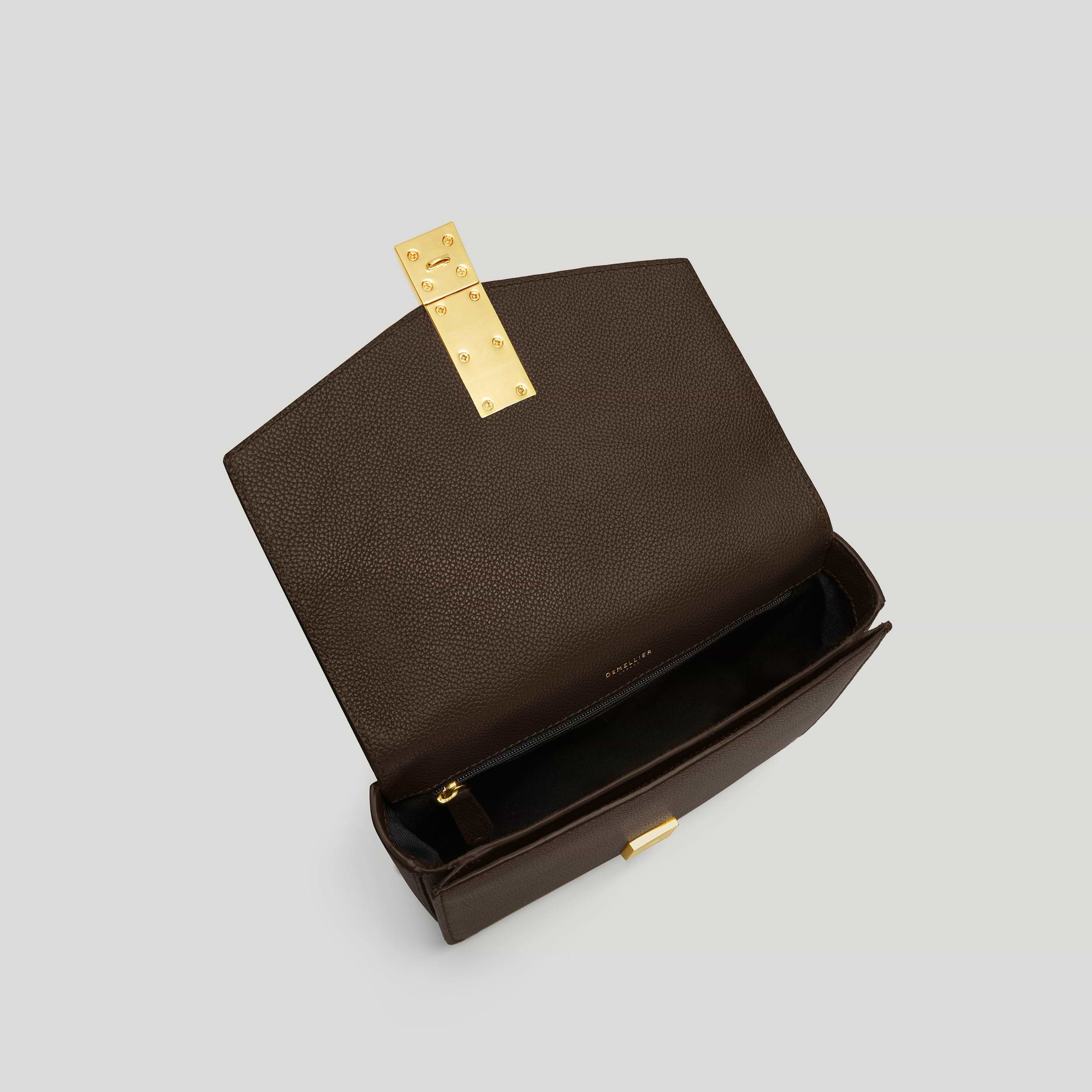 The Vancouver | Mocha Small Grain | DeMellier
