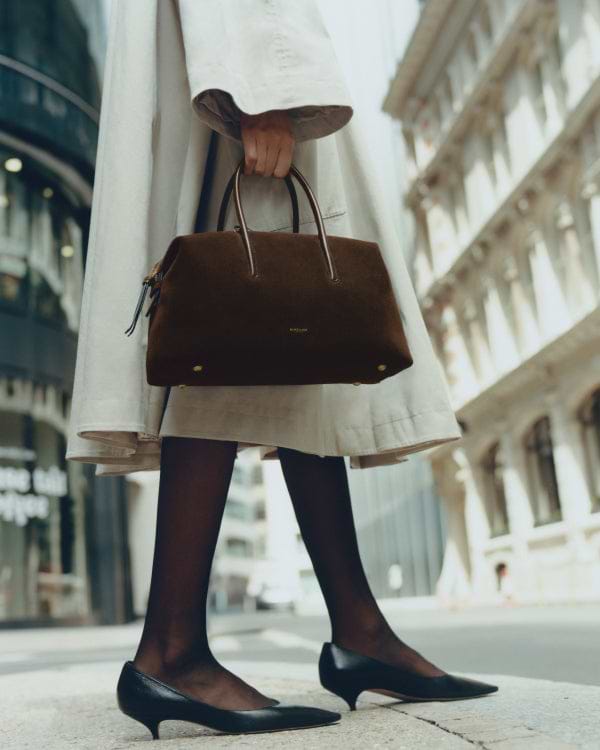 The Vancouver Clutch | Dark Sand Smooth | Demellier