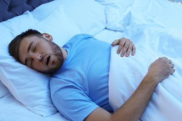 does smoking make you snore