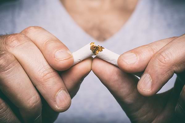 does smoking cause snoring
