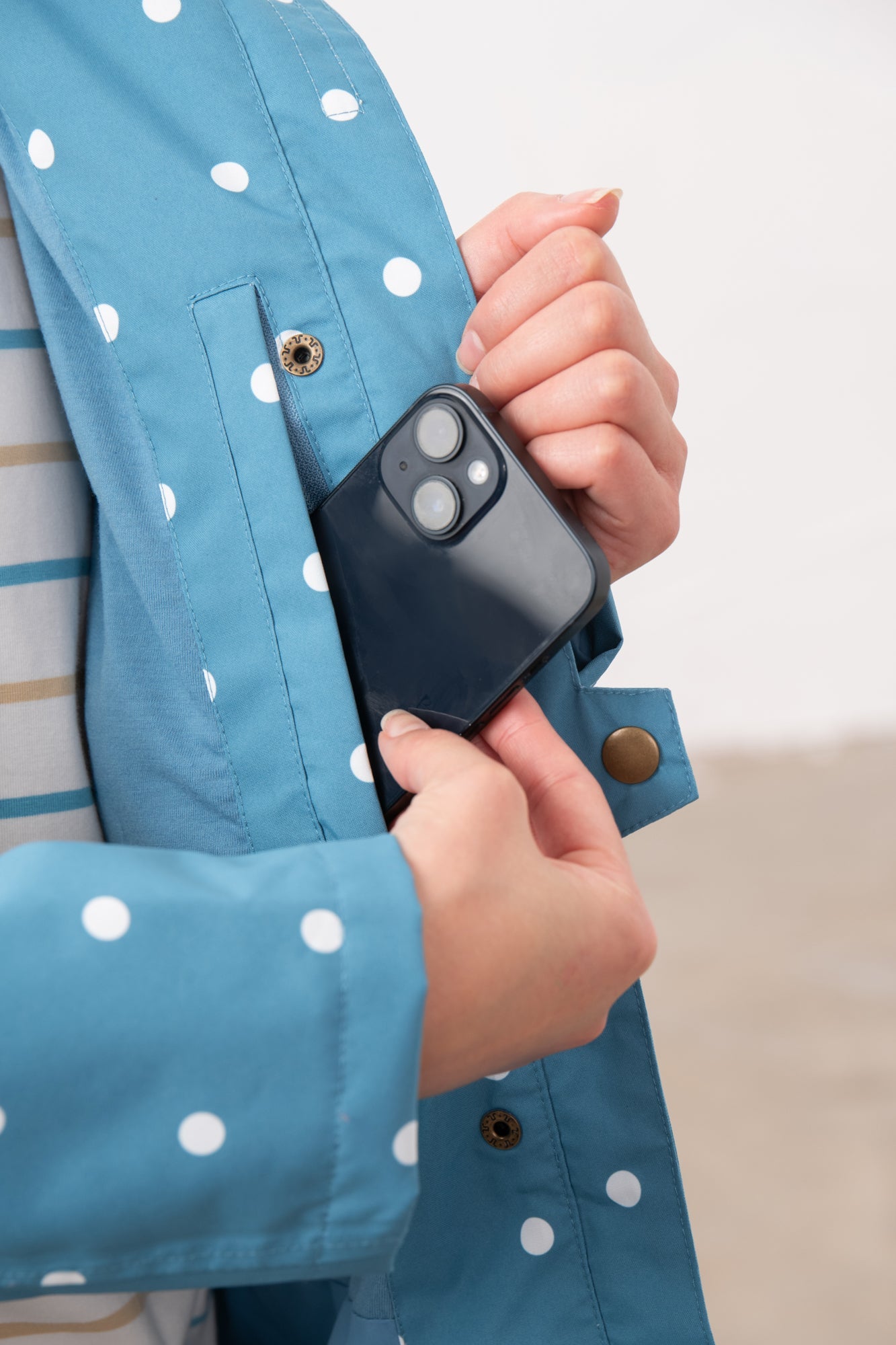 Long Beachcomber Jacket - Blue Dot - Lighthouse