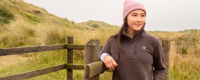 Beachcomber Jacket. Women's Lightweight Raincoat | Lighthouse