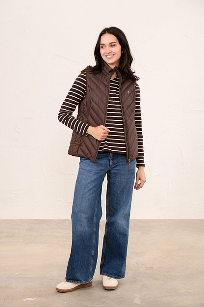 Laurel Gilet - Cocoa-Lighthouse