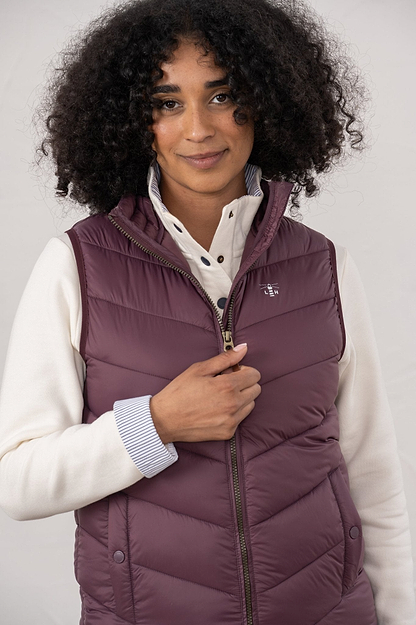 Laurel Gilet - Cranberry - Lighthouse