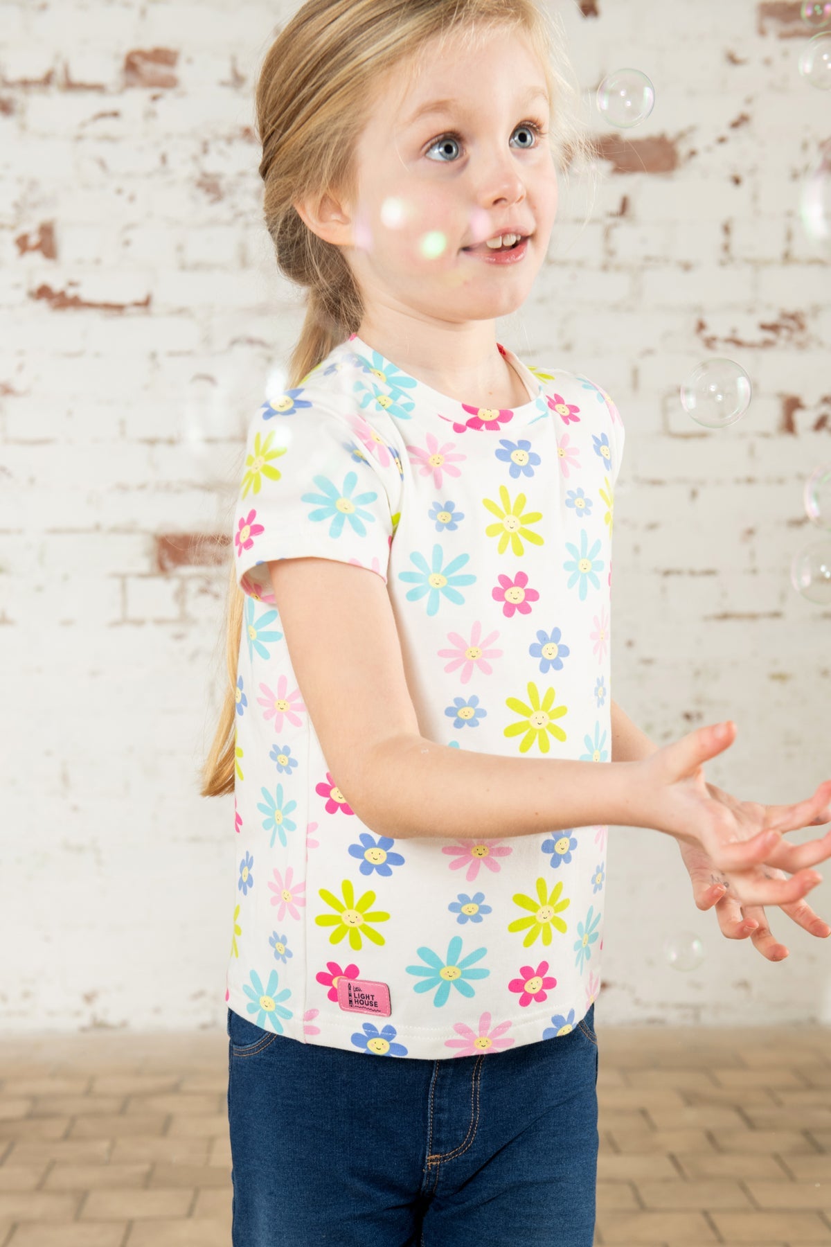 Causeway Short Sleeve - Daisy-Lighthouse