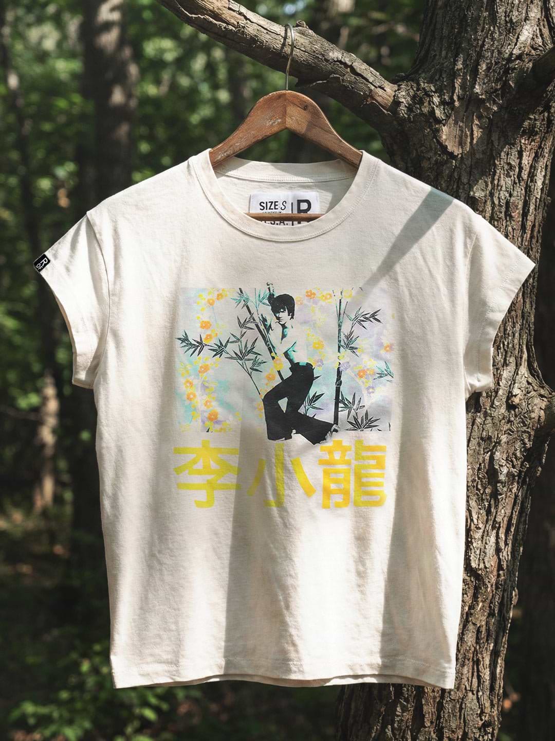 Bruce Lee Vintage Pose Women's White Tee - Roots of Fight Canada