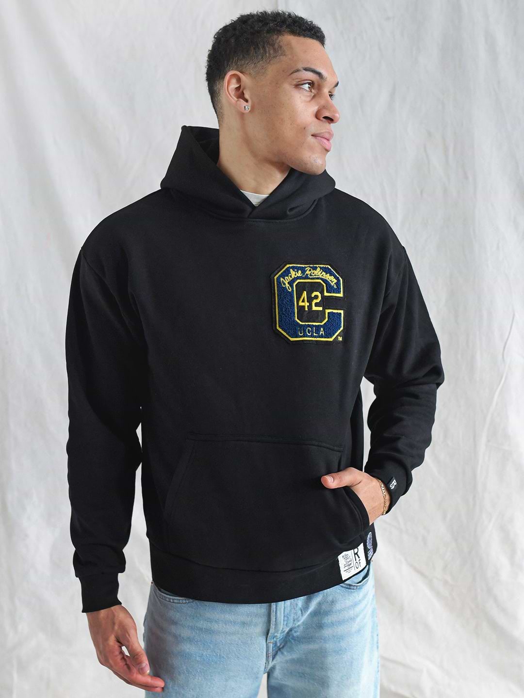 UCLA - Jackie Robinson 4 - Sport Star Black Heavyweight PO Hoody - Roots of Fight Canada