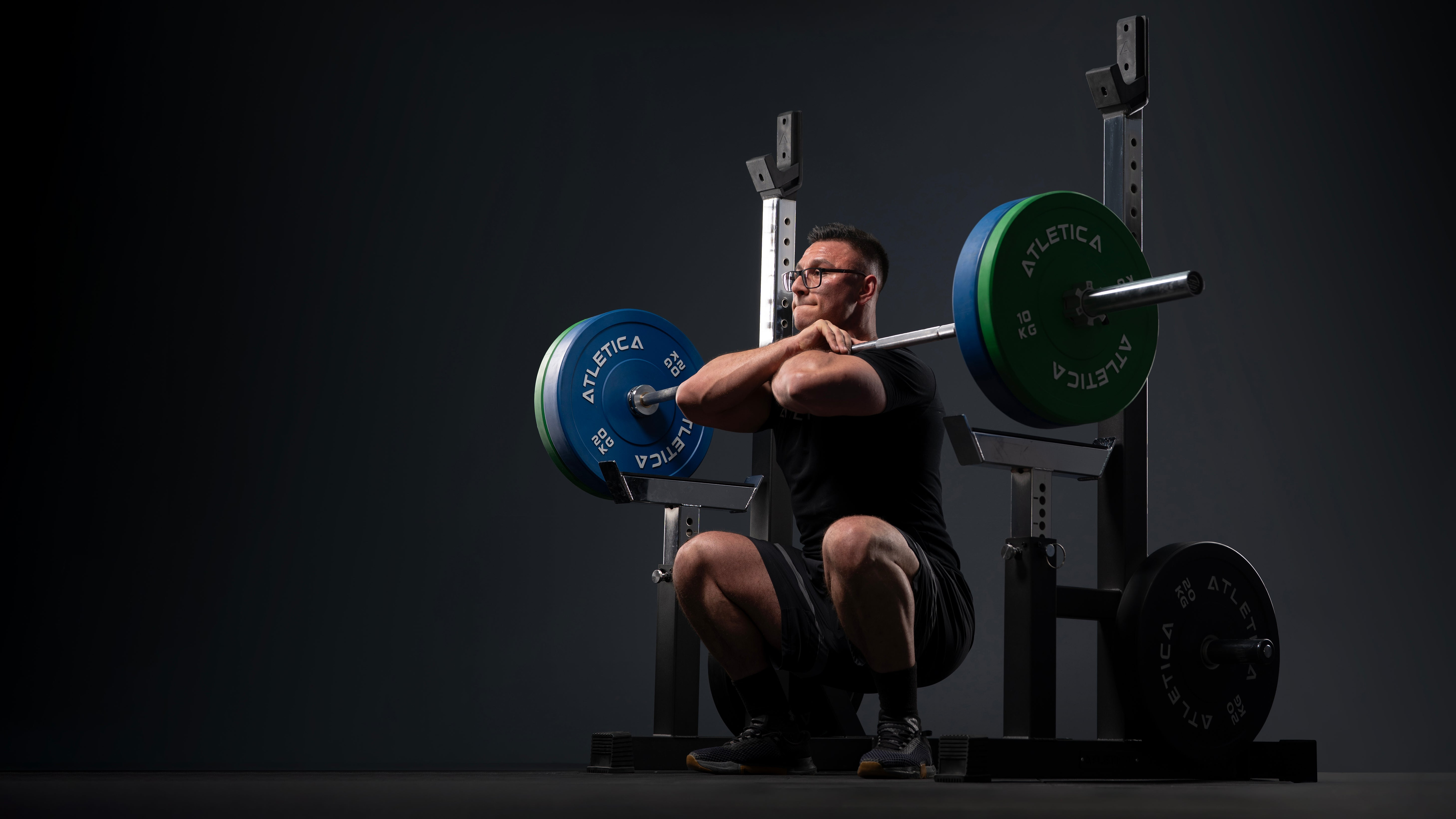 Front Squat am Atletica Squat Rack