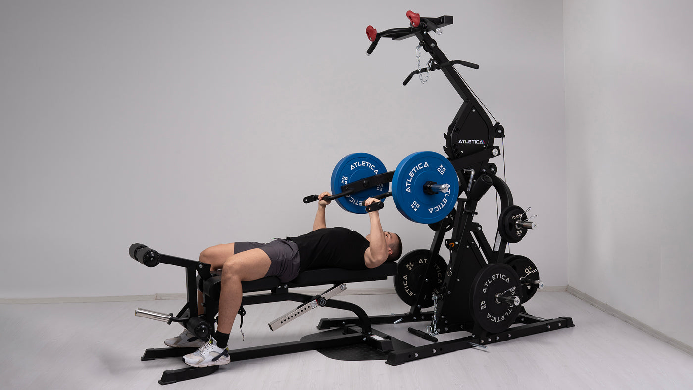 Bankdrücken auf der X-Tron Multigym