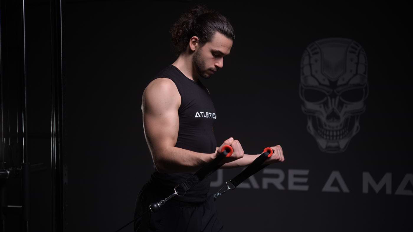 Platzsparende Fitnessgeräte für Hotelzimmer – Effektives Training auf kleinem Raum | ATLETICA