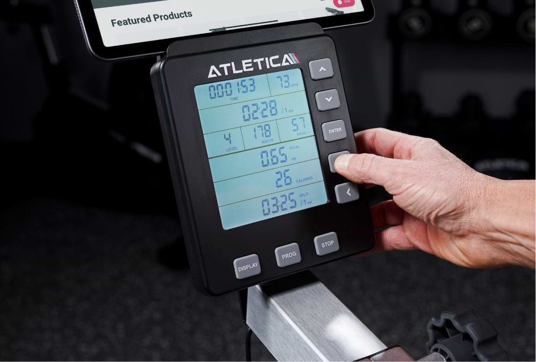 Großes Display mit vordefinierten Programmen: MagnaRev Ergometer