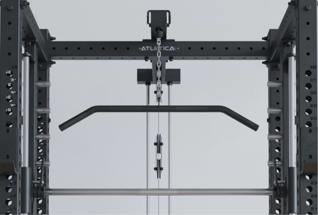 Optionale Latzug-Einheit am R8 Spectre Power Rack