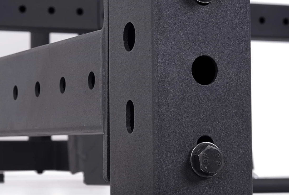 R8 Blaster Pfosten: Stabilität & Standfestigkeit 