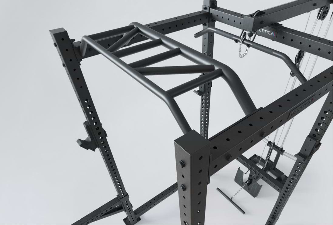 Vielseitige Grundausstattung  am R8 Blade Power Rack von Atletica