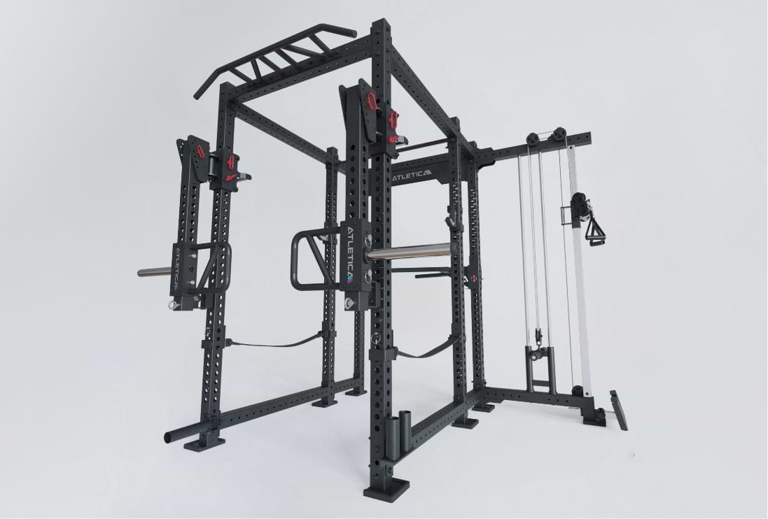 R8 Sentinel Power Cage mit Kabelzug: viel Platz fürs Training