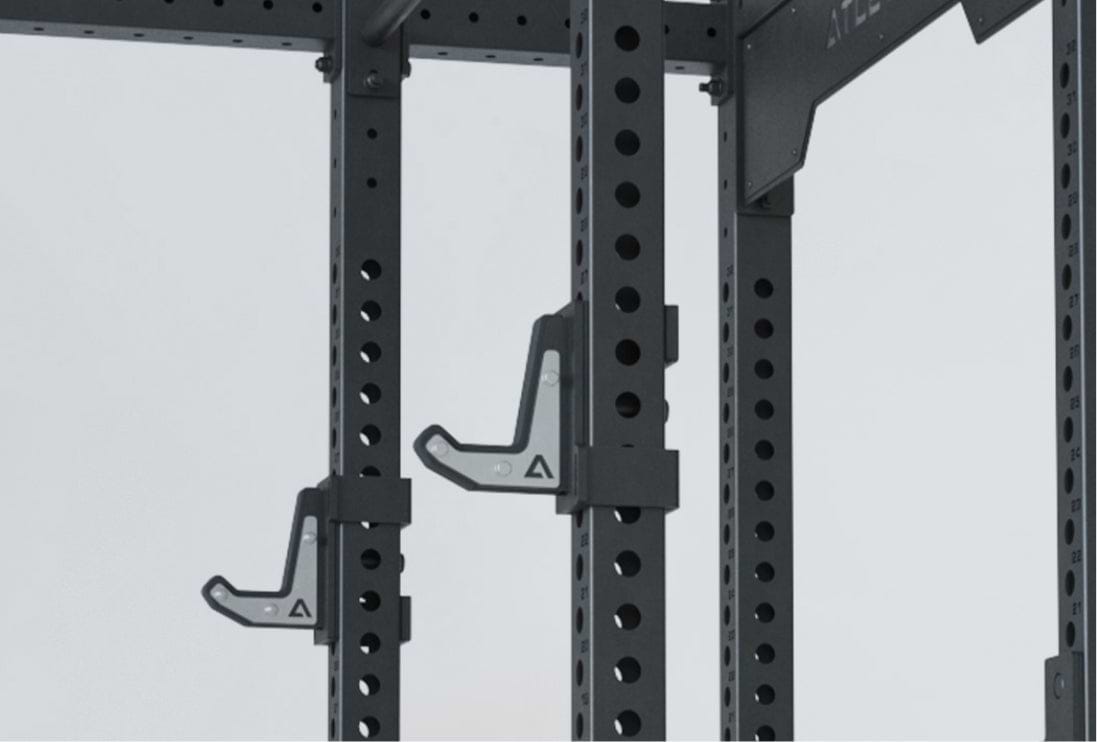 R8 Power Rack Sentinel Pro mit verstärkten J-Hooks
