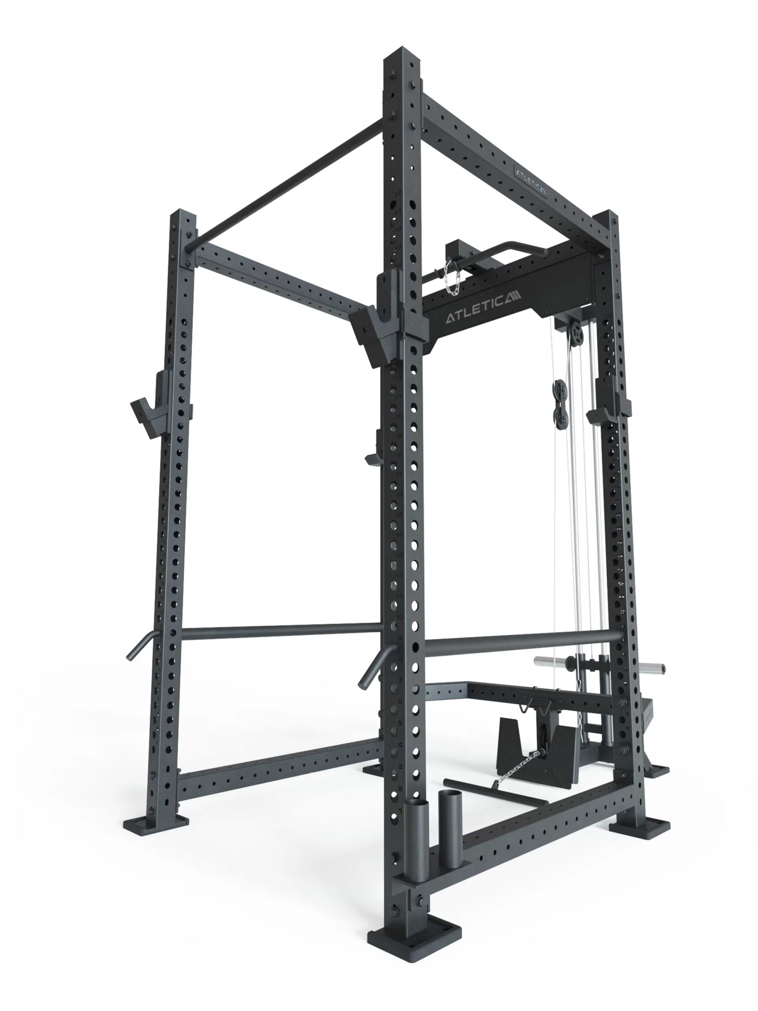 Power Cave R8-Blaster: Full Rack mit Latzug | 4 J-Hooks, Pull-Up Bar, Safeties, Logo Plate, Bar Holder | Next Level Squat Rack | 226 cm Höhe | 123x211 cm Grundfläche | 220 kg