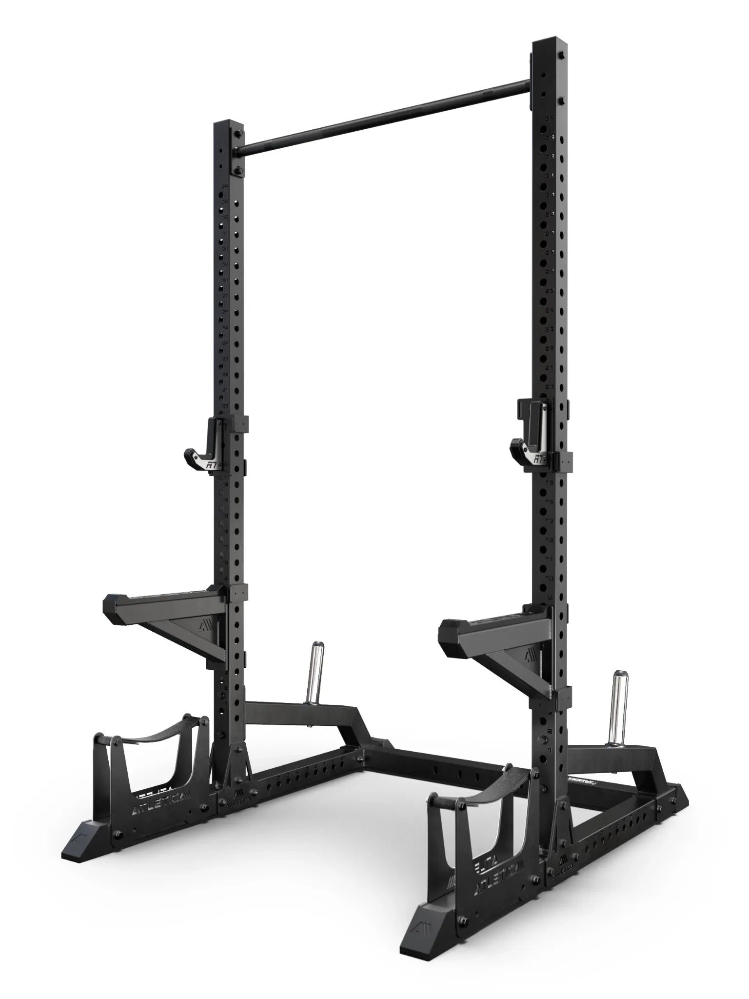 R7 Half Rack – Gesamtansicht mit Klimmzugstange, J-Hooks, Safety Spotter Armen und bodennahen Gurtablagen