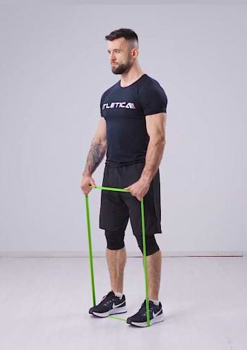 Lateral Raises mit Widerstandsband