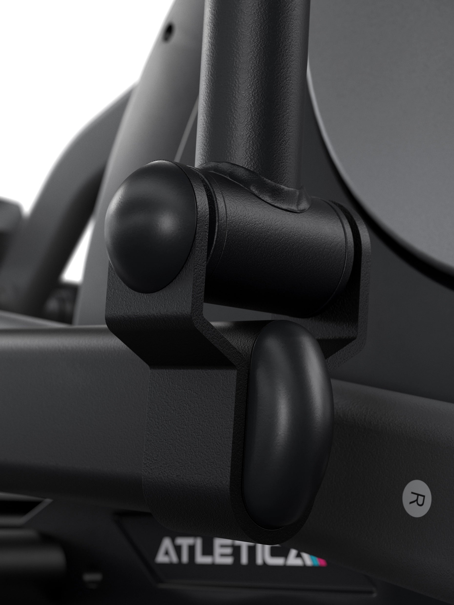 Atletica Crossfold Crosstrainer: Gleichmäßiger Rundlauf dank Poly-V-Rillenriemen-Antrieb