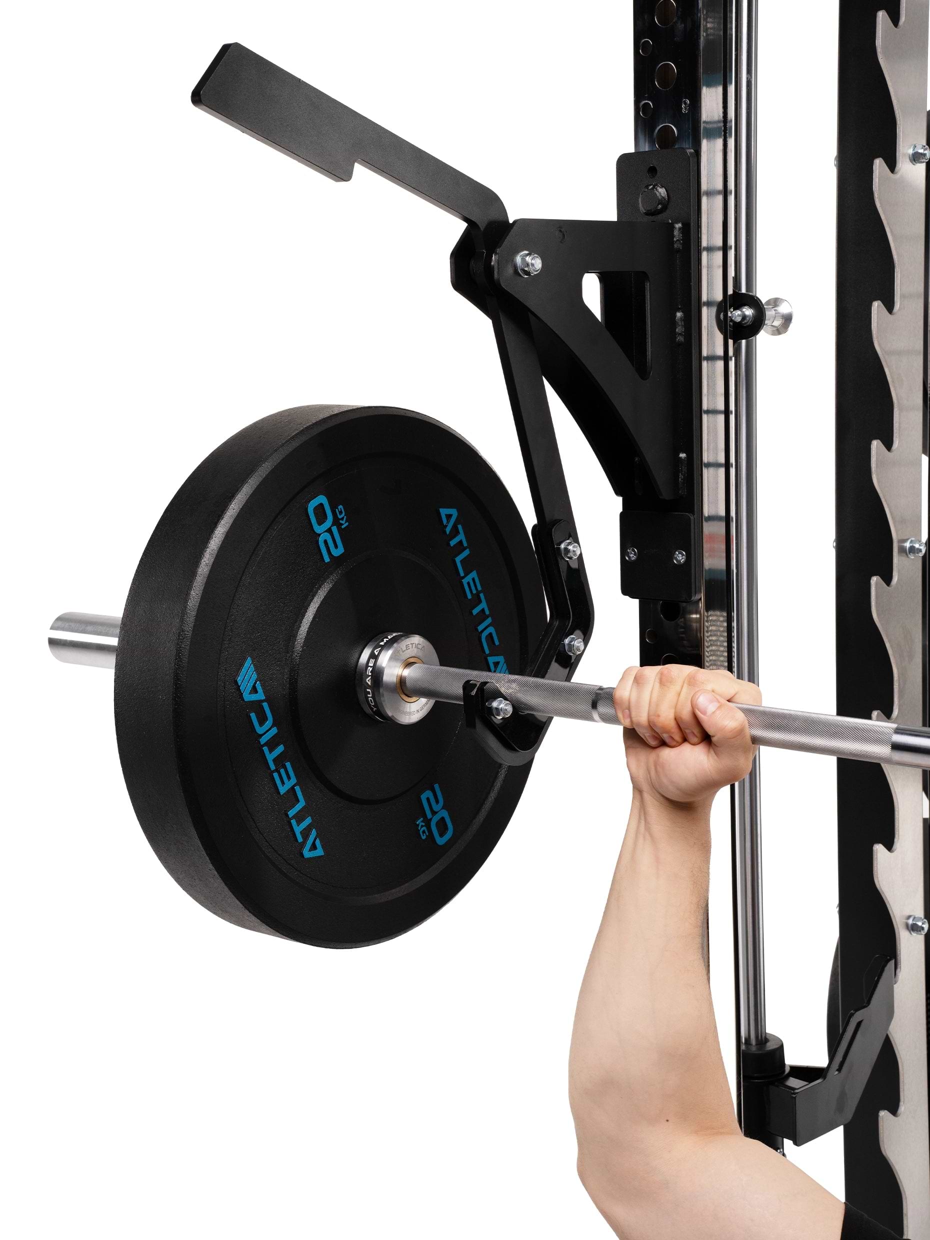 Kraftstation Fallout: Langhantelübungen an der Multipresse